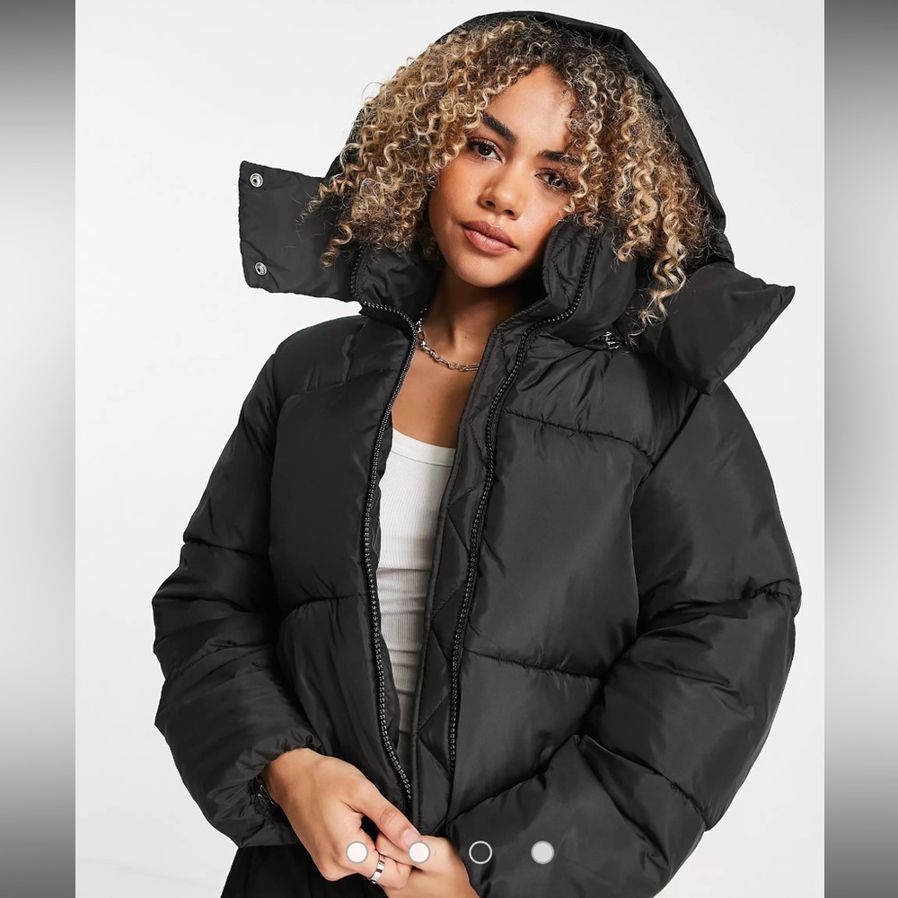 Weekday Moon Puffer Short Hooded Jacket Black Size L